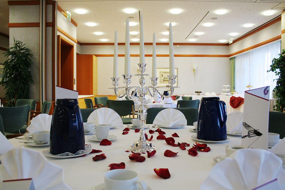 Wyndham Stralsund Hansedom Exterior foto